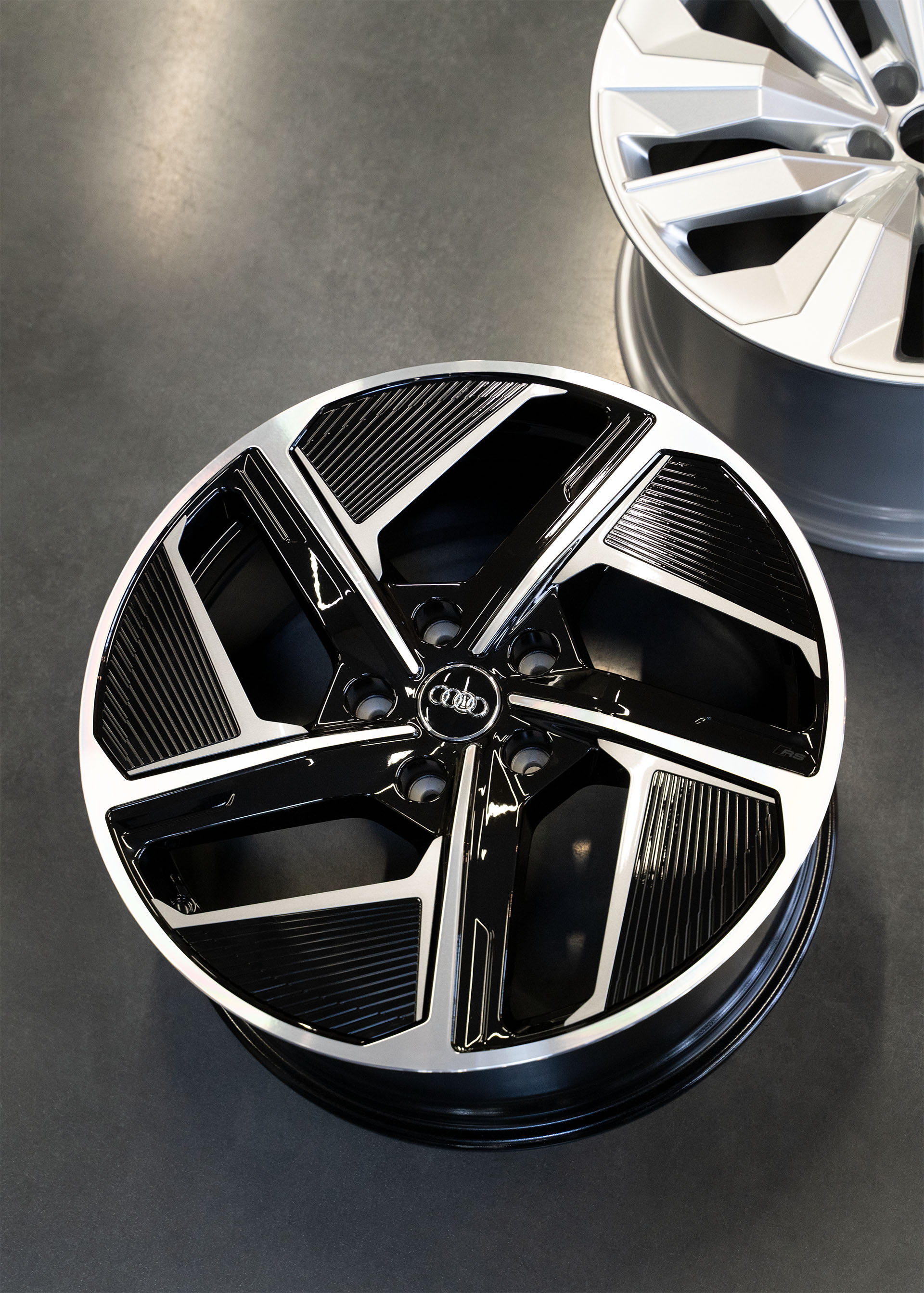 General view of the aero wheel for the Audi e-tron GT quattro.